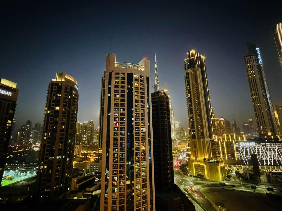 Urban King Bed With Burj Khalifa View & Dubai Mall Exterior photo